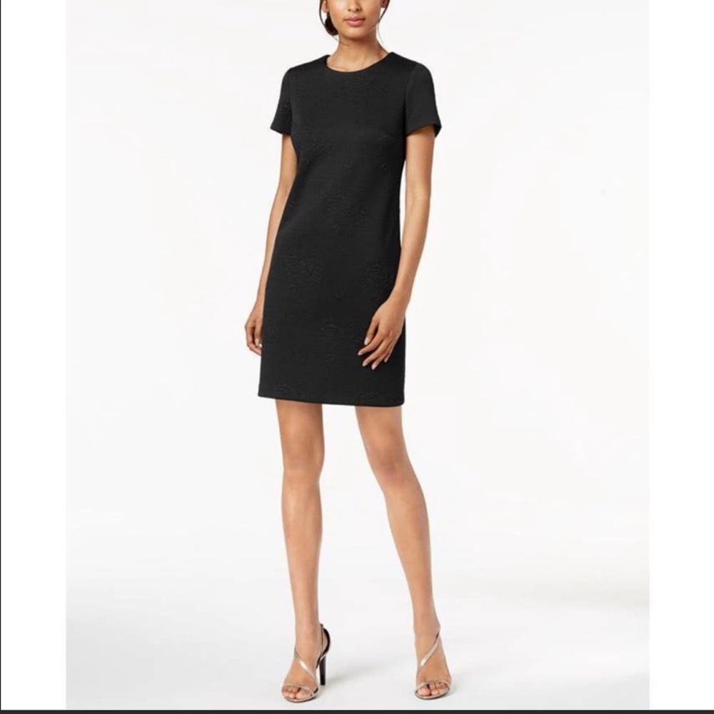 CALVIN KLEIN Embossed Floral Sheath Dress Black Size 2 Short Sleeve Rose Quilted
